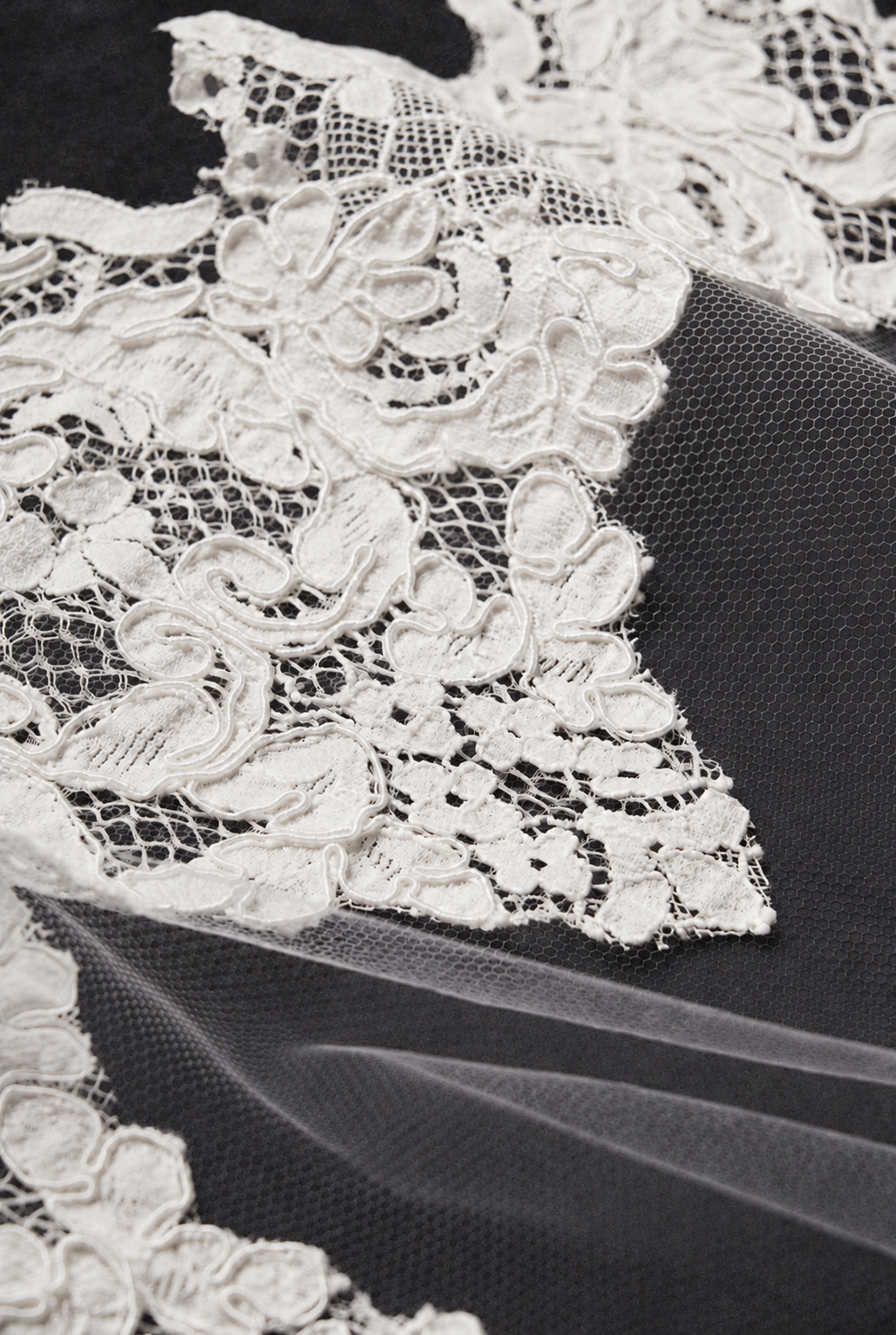 Dolce Veil, detail 1