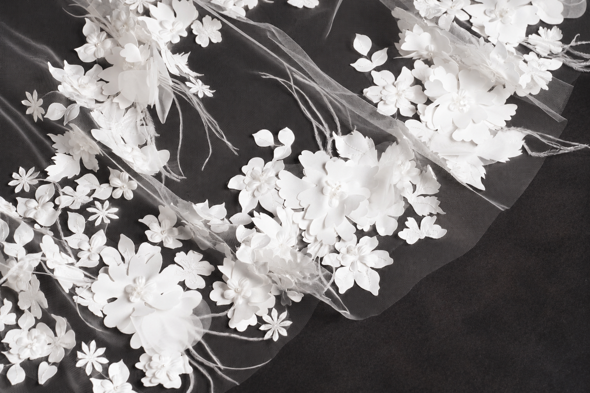 Leilani Veil, detail 3