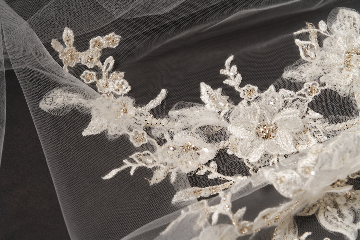 Fiona Veil, detail 3