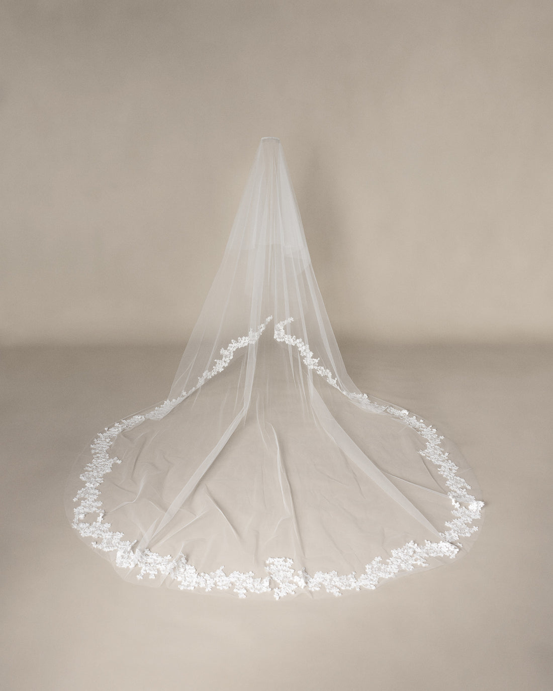Mabel Veil