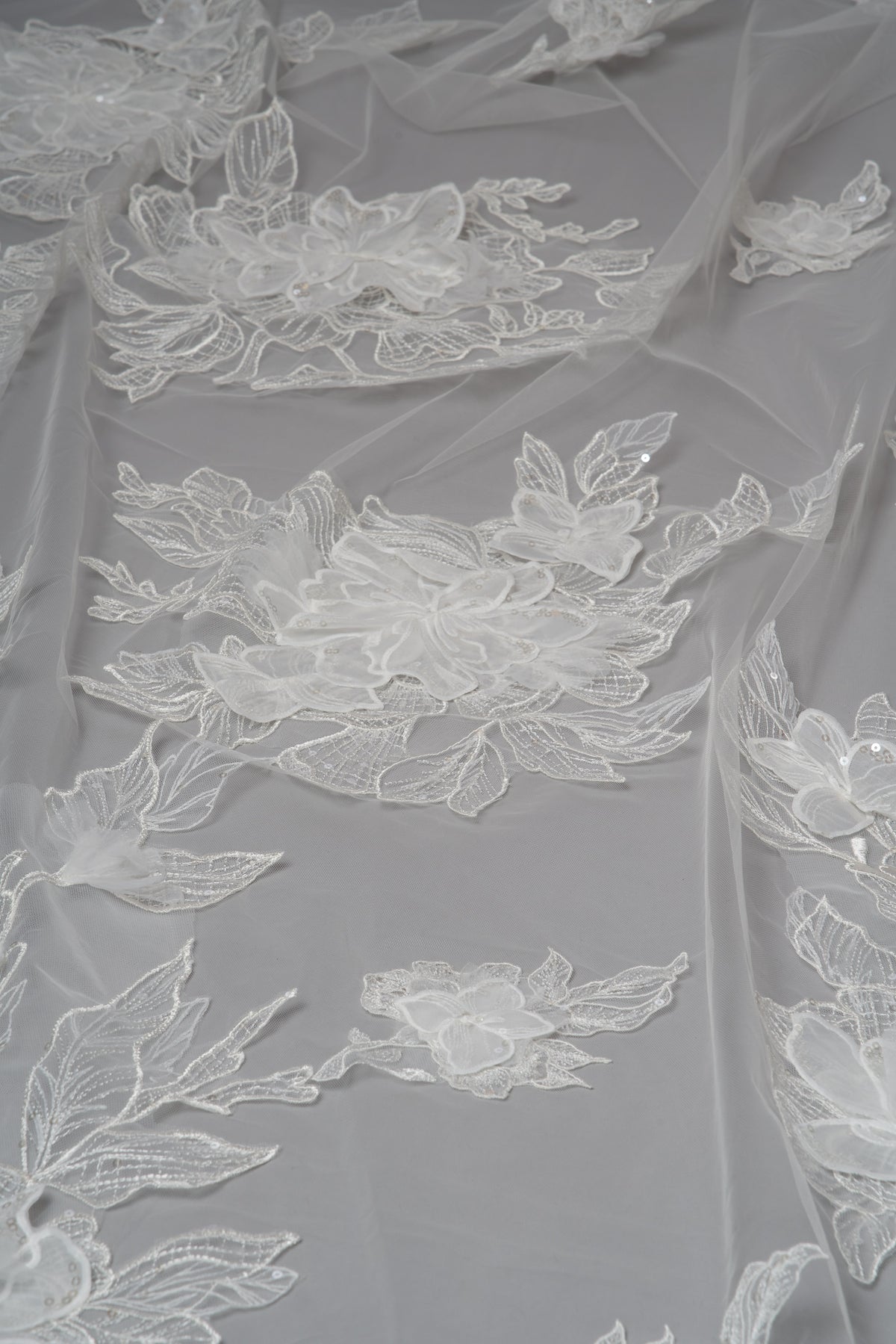 Serena Veil, detail 2