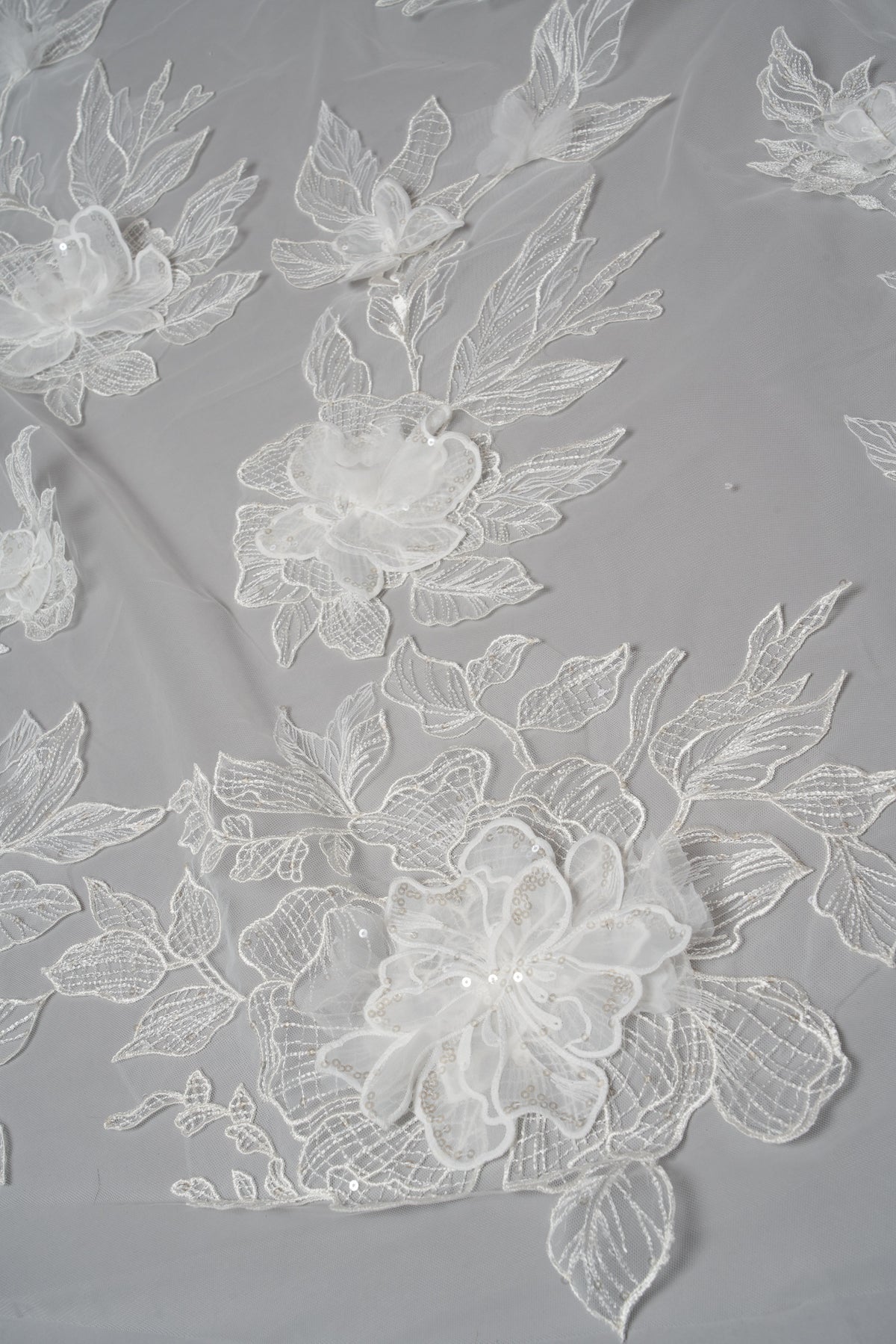 Serena Veil, detail 3