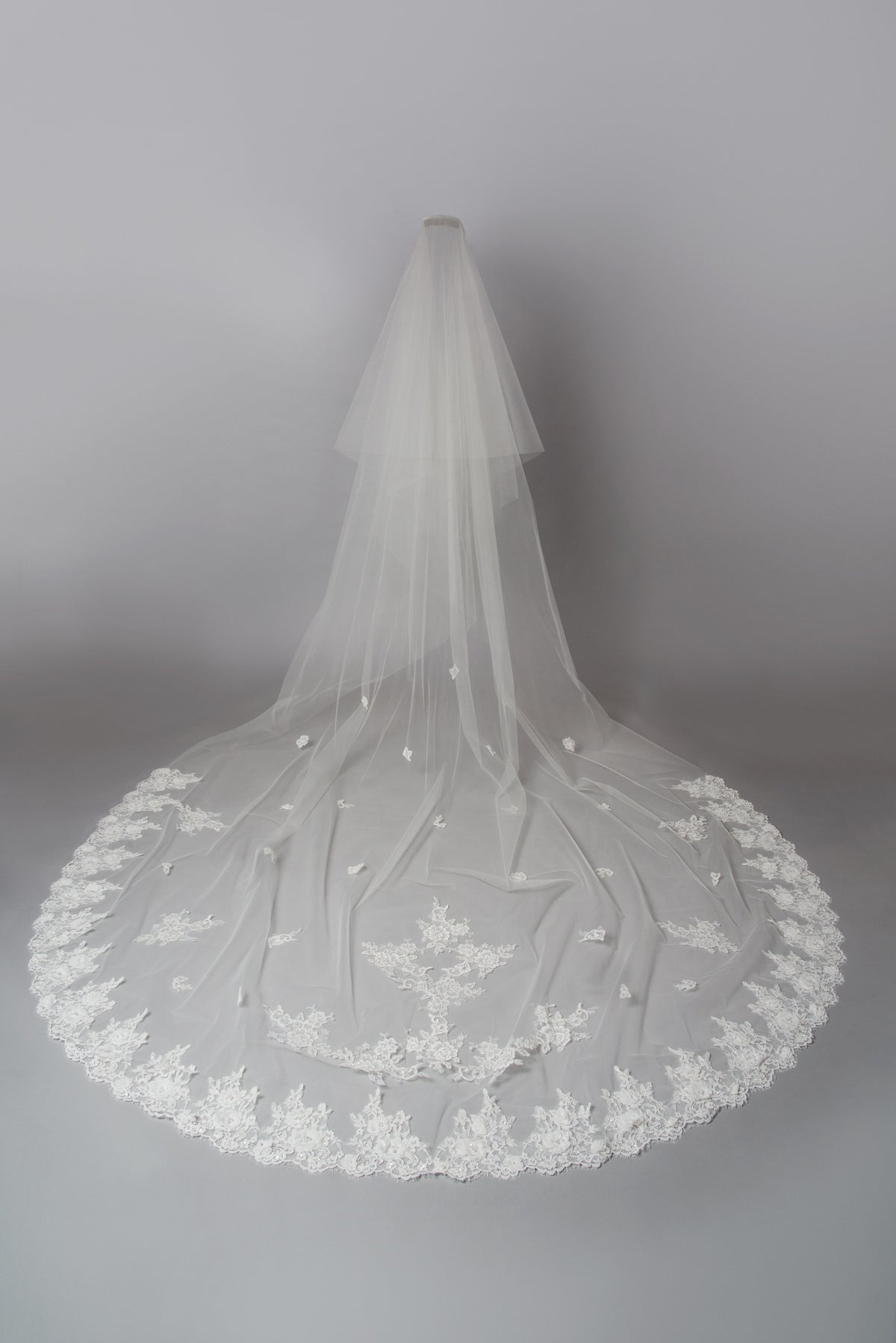 Vivian Veil